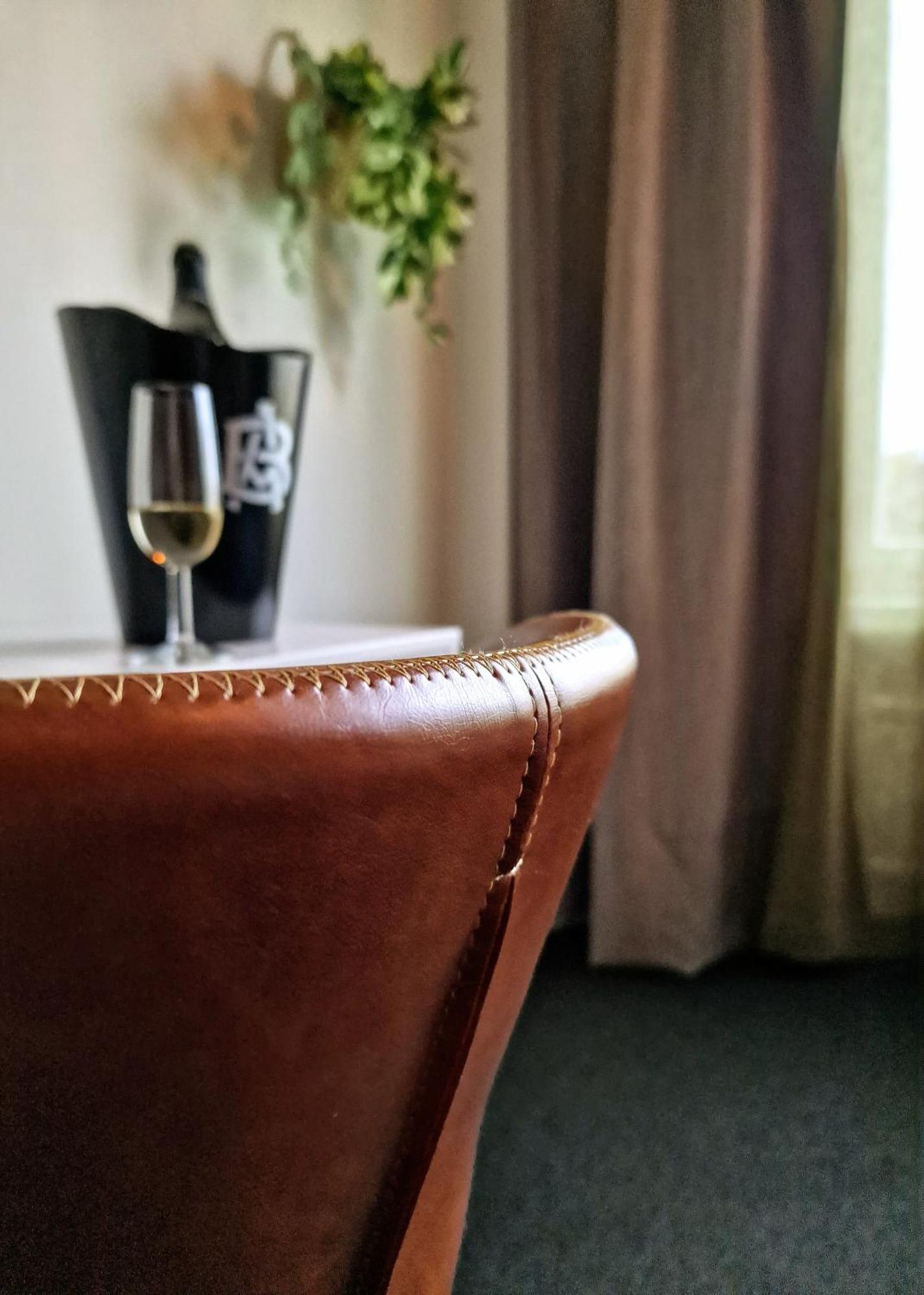 Hotel Seurahuone Riihimaeki Exteriör bild